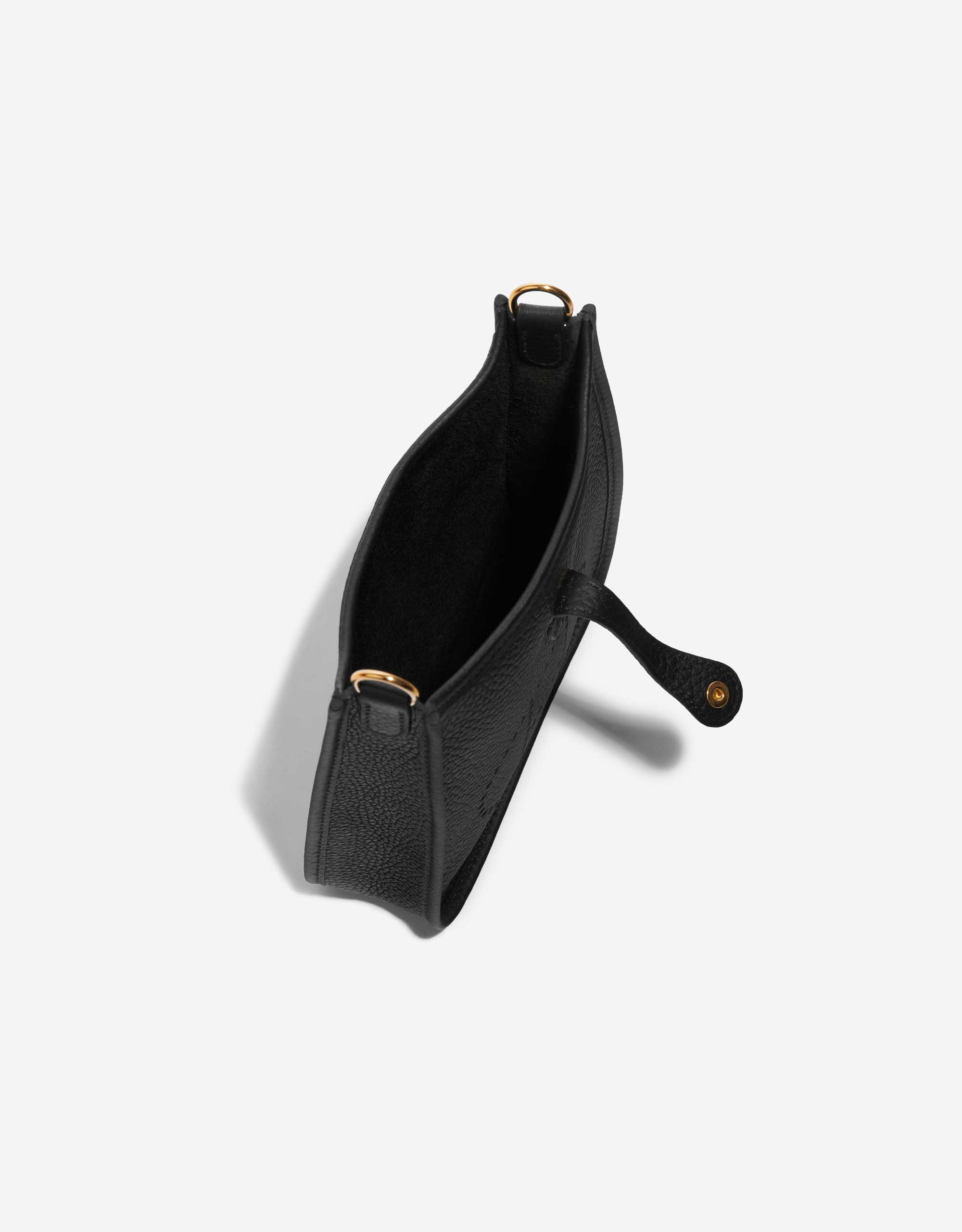 Pre-owned Hermès bag Evelyne 16 Taurillon Clemence Black Black Inside | Sell your designer bag on Saclab.com