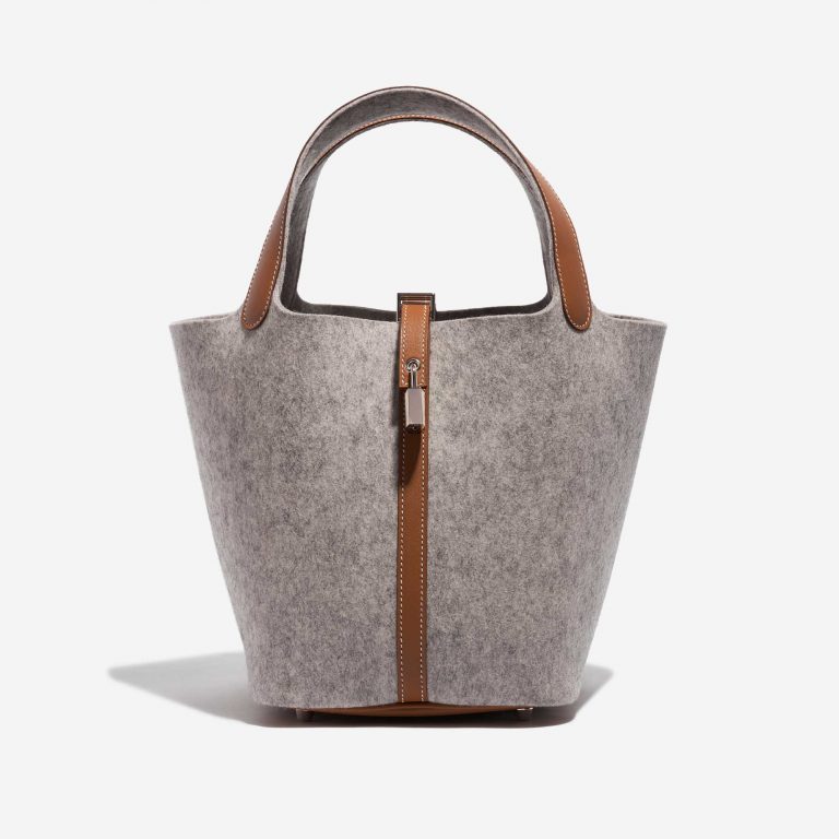 Pre-owned Hermès bag Picotin 22 Felt Gris Clair / Gold Gold, Grey Front | Sell your designer bag on Saclab.com