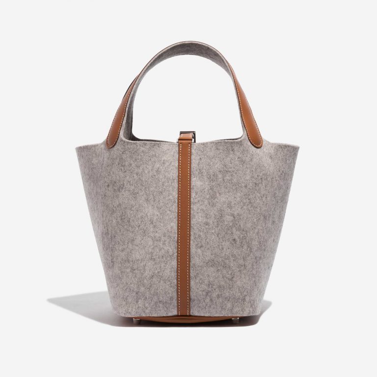 Pre-owned Hermès bag Picotin 22 Felt Gris Clair / Gold Gold, Grey Back | Sell your designer bag on Saclab.com