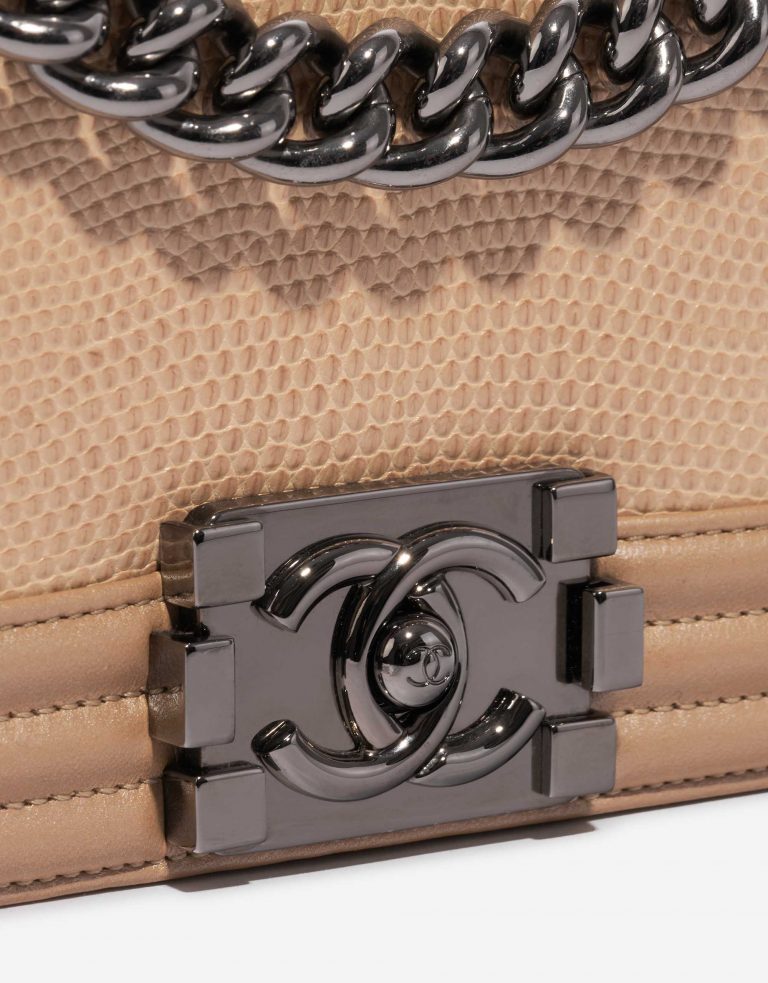 Pre-owned Chanel Tasche Boy Old Medium Lizard Niloticus / Lammleder Gold / Natural Beige Front | Verkaufen Sie Ihre Designer-Tasche auf Saclab.com