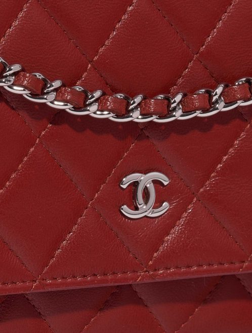 Pre-owned Chanel bag Timeless WOC Lamb Red Red Closing System | Sell your designer bag on Saclab.com