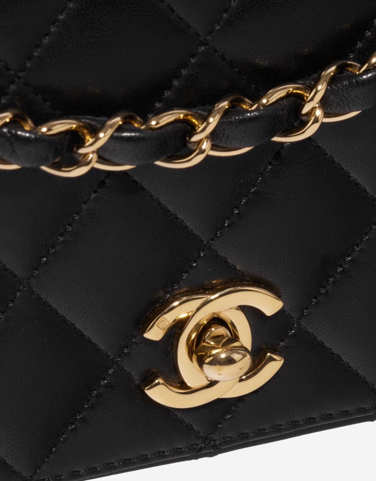 Gebrauchte Chanel Tasche Timeless WOC Lammleder Schwarz Schwarz Schließsystem | Verkaufen Sie Ihre Designer-Tasche auf Saclab.com