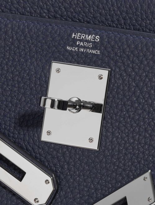 Pre-owned Hermès bag Kelly 28 Togo Blue Nuit Blue Logo | Sell your designer bag on Saclab.com