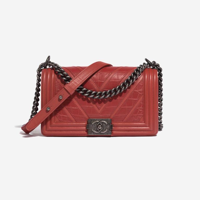 Pre-owned Chanel bag Boy Old Medium Alligator / Lamb Red Red Front | Sell your designer bag on Saclab.com