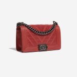 Pre-owned Chanel bag Boy Old Medium Alligator / Lamb Red Red Side Front | Sell your designer bag on Saclab.com