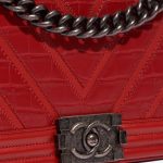 Pre-owned Chanel bag Boy Old Medium Alligator / Lamb Red Red Closing System | Sell your designer bag on Saclab.com
