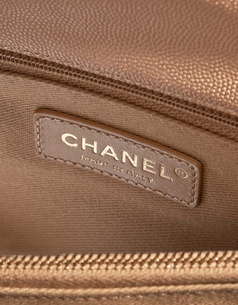 Pre-owned Chanel bag Timeless Handle Medium Caviar Beige Beige Logo | Sell your designer bag on Saclab.com