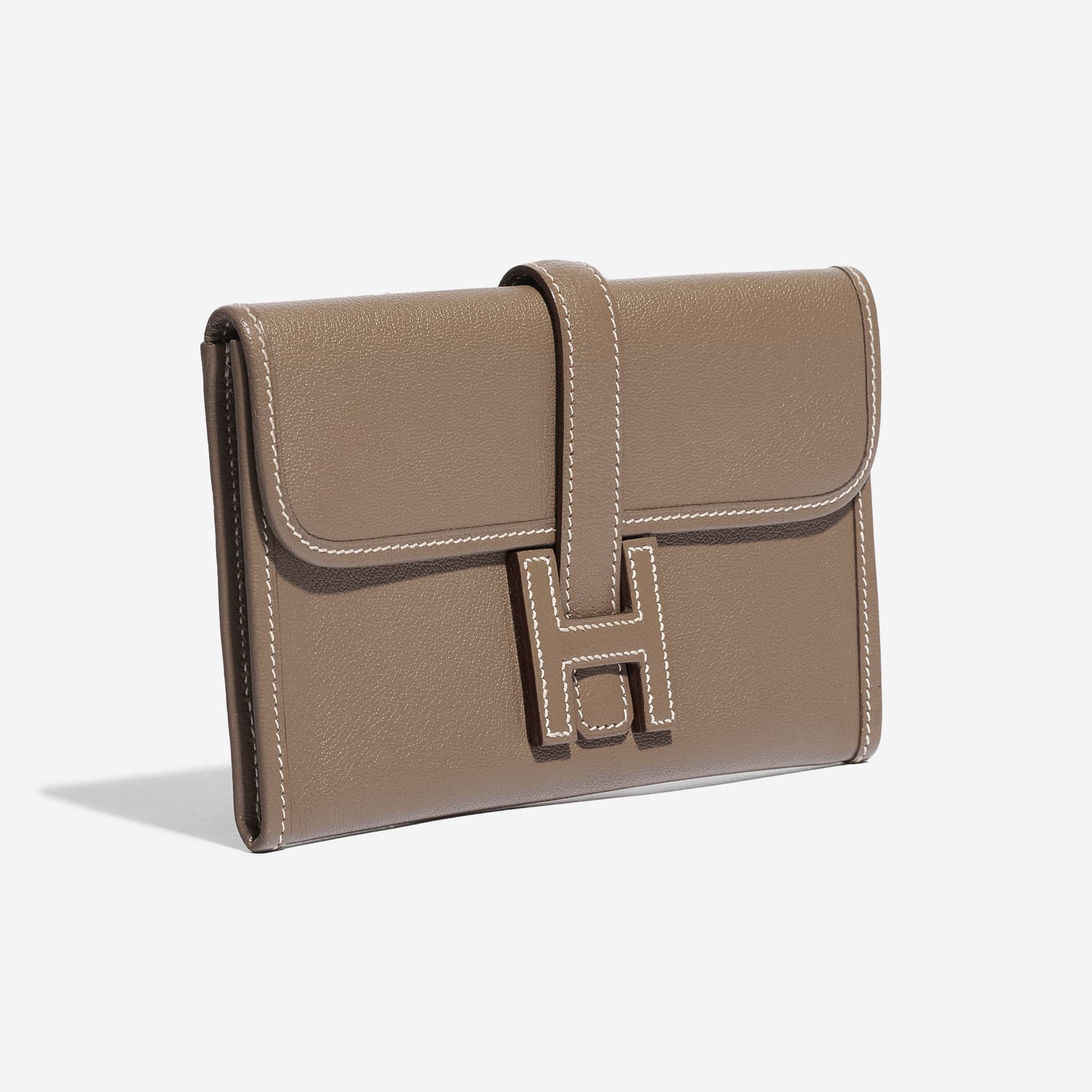 Gebrauchte Hermès Tasche Jige Clutch Mini Chevre Etoupe Brown Side Front | Verkaufen Sie Ihre Designer-Tasche auf Saclab.com