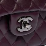 Pre-owned Chanel bag Timeless Medium Lamb Aubergine Purple Violet Closing System | Sell your designer bag on Saclab.com