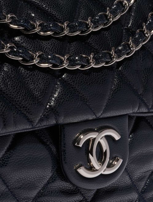 Pre-owned Chanel bag Timeless Special Edition Caviar Dark Blue Dark blue Closing System | Sell your designer bag on Saclab.com