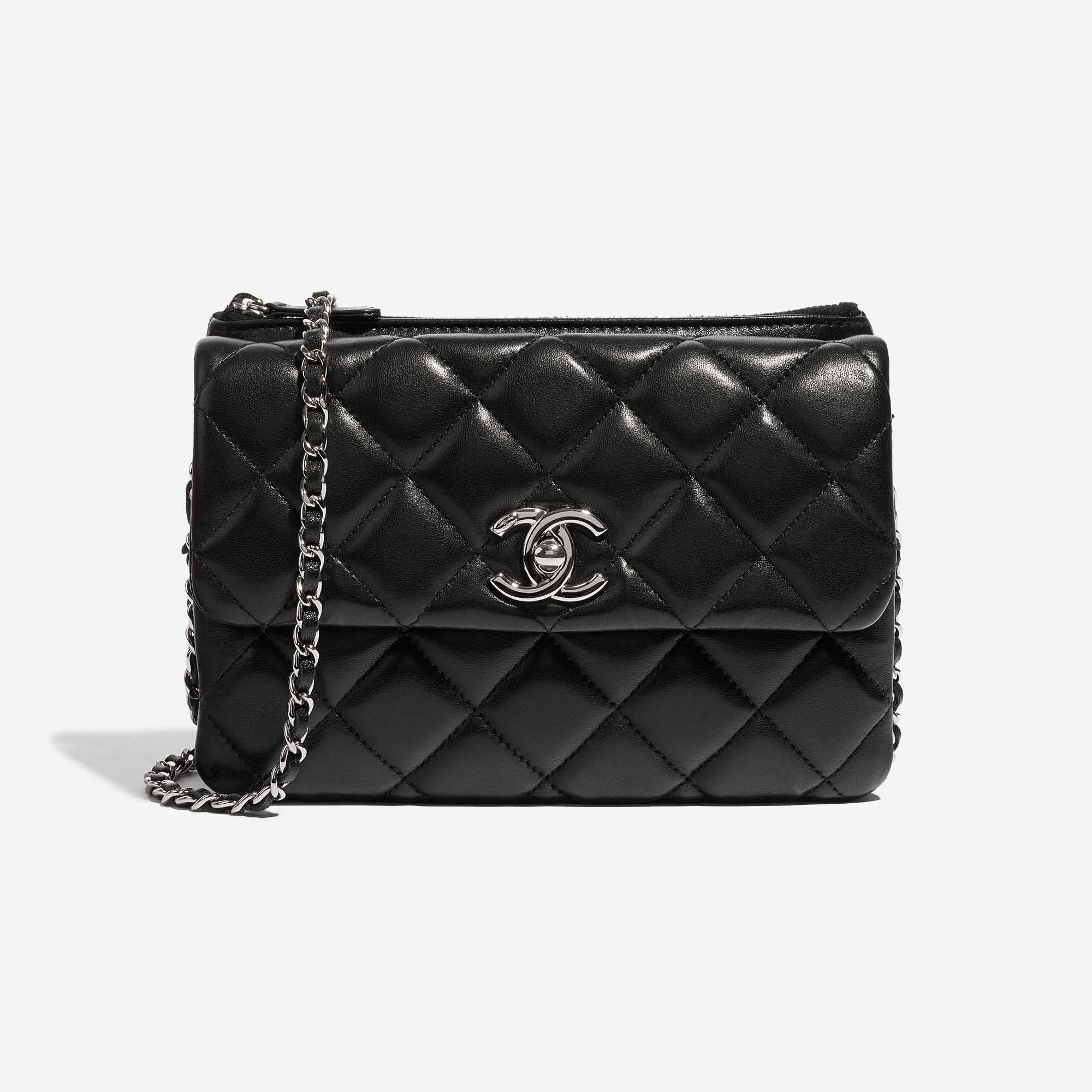 Mini sac Chanel en cuir dagneau noir en forme de cœur En vente sur 1stDibs   sac coeur chanel sac chanel coeur chanel sac coeur