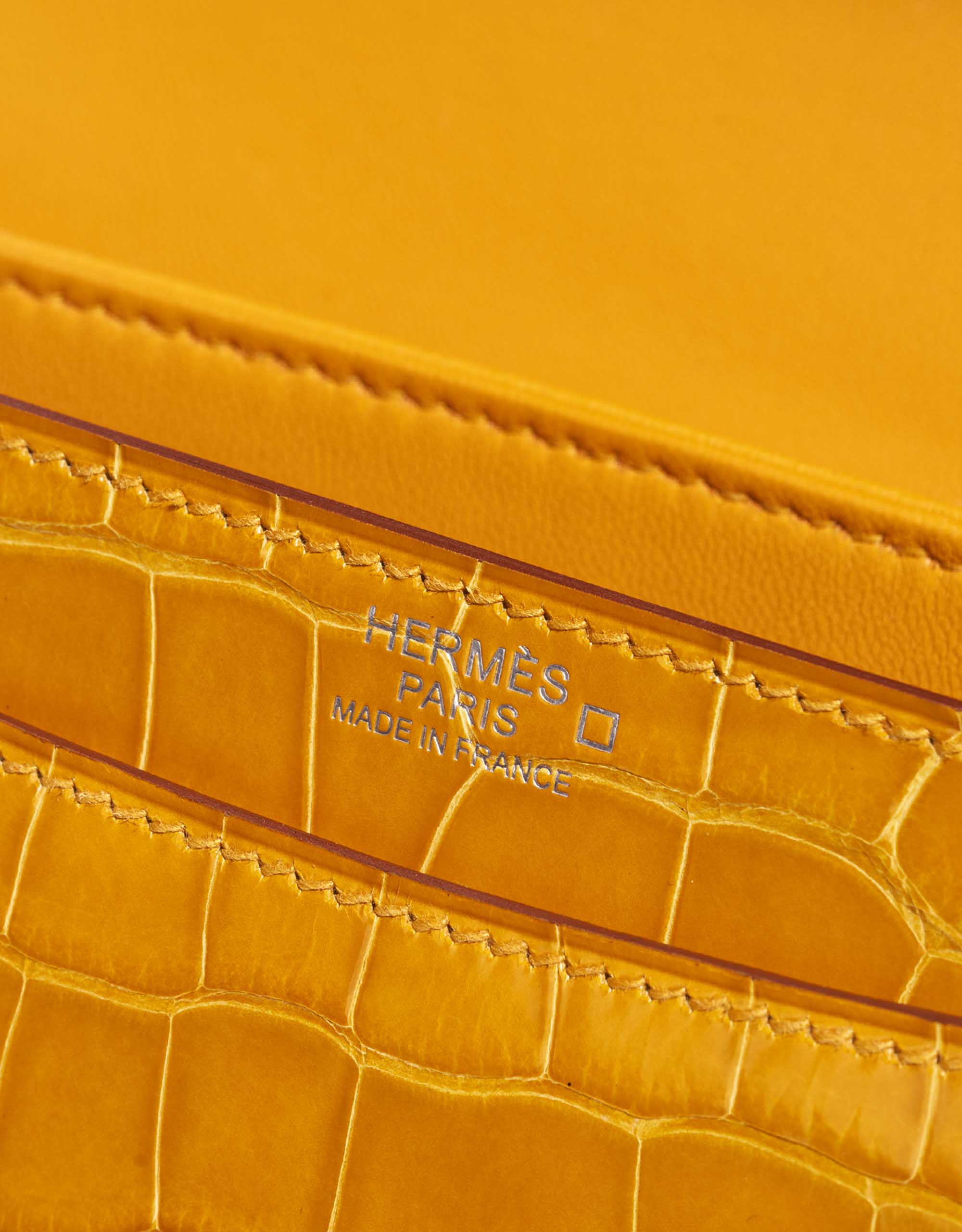 Gebrauchte Hermès Tasche 2002 Alligator Jaune Ambre Yellow Logo | Verkaufen Sie Ihre Designer-Tasche auf Saclab.com