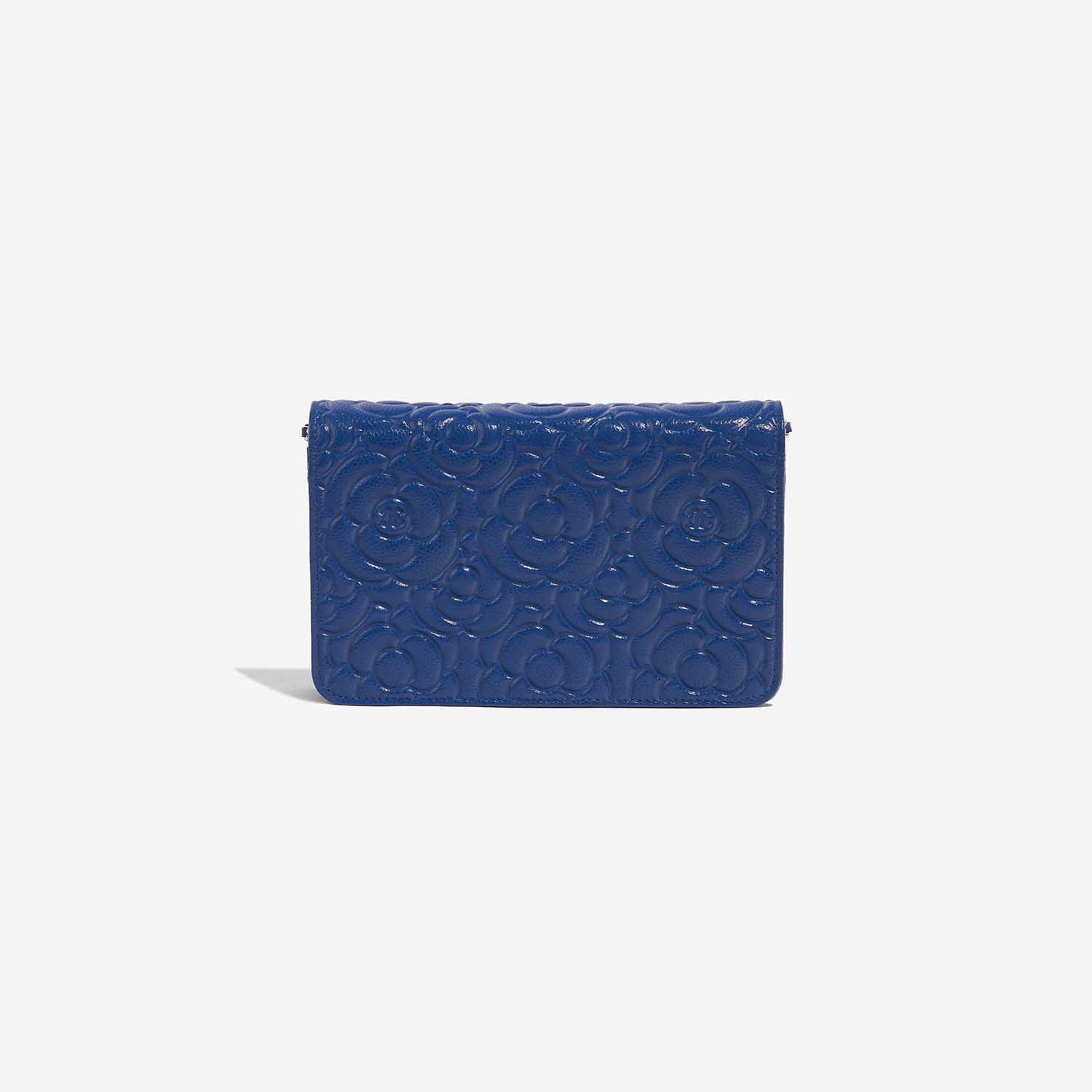 Gebrauchte Chanel Tasche WOC Camellia Lammleder Blue Blue Back | Verkaufen Sie Ihre Designer-Tasche auf Saclab.com