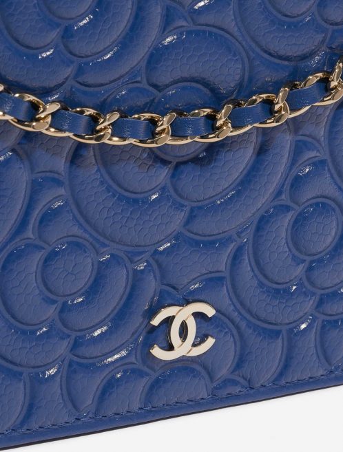Pre-owned Chanel bag WOC Camellia Lamb Blue Blue Closing System | Sell your designer bag on Saclab.com