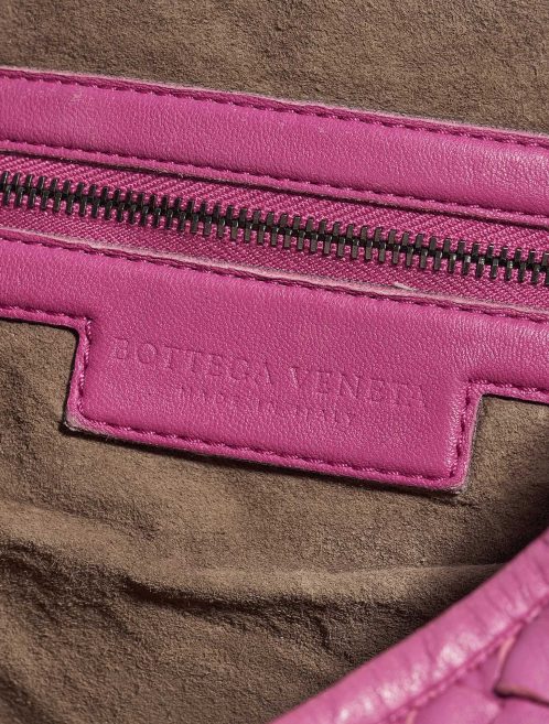 Pre-owned Bottega Veneta bag Hobo Large Lamb Fuchsia Pink Logo | Sell your designer bag on Saclab.com