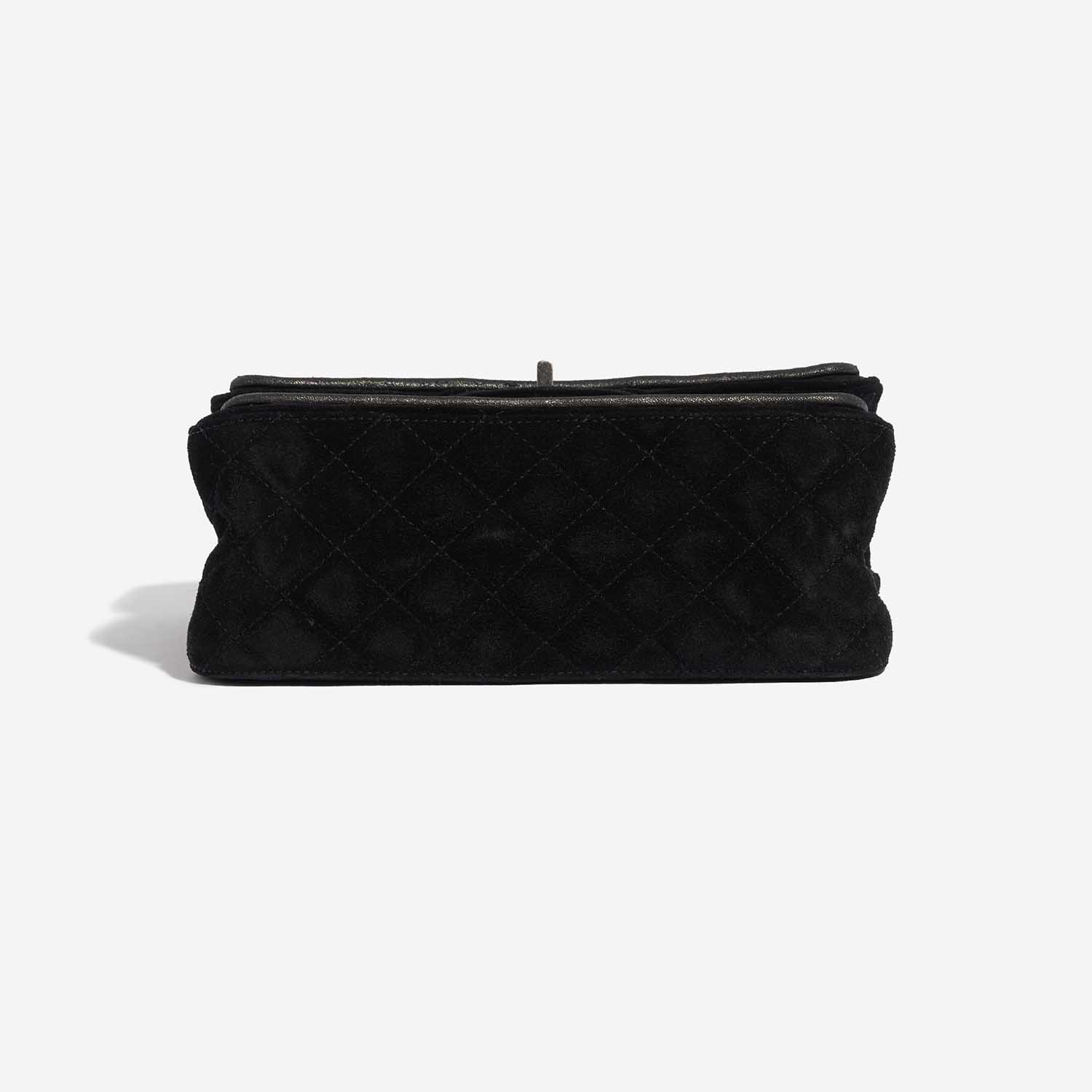 Pre-owned Chanel bag 2.55 Reissue Velvet Black Black Bottom | Sell your designer bag on Saclab.com