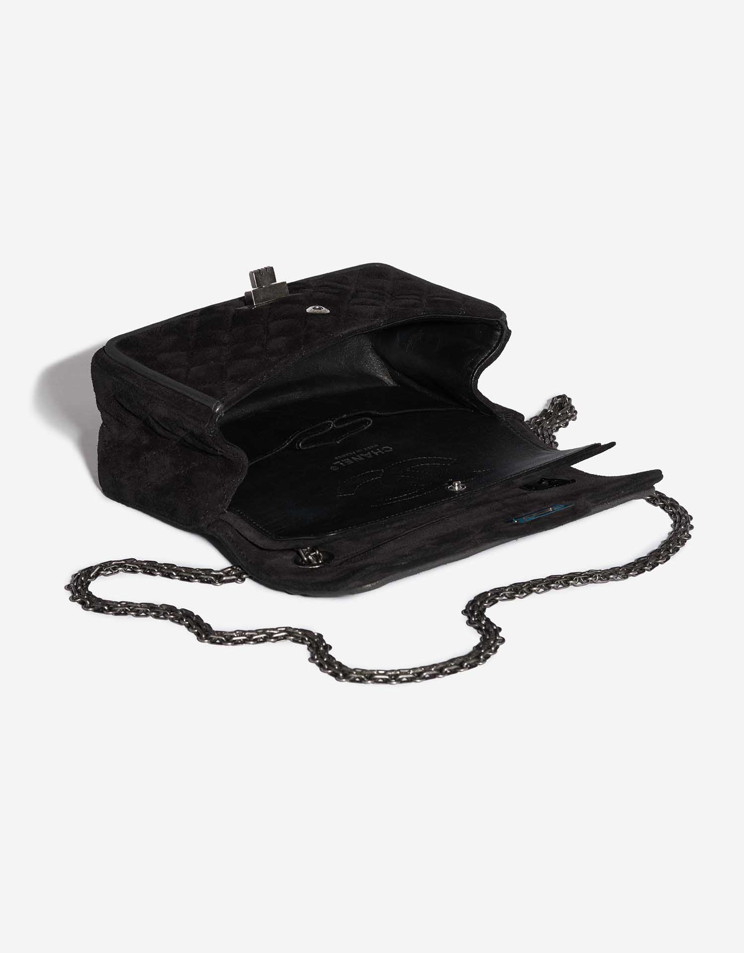 Pre-owned Chanel bag 2.55 Reissue Velvet Black Black Inside | Sell your designer bag on Saclab.com