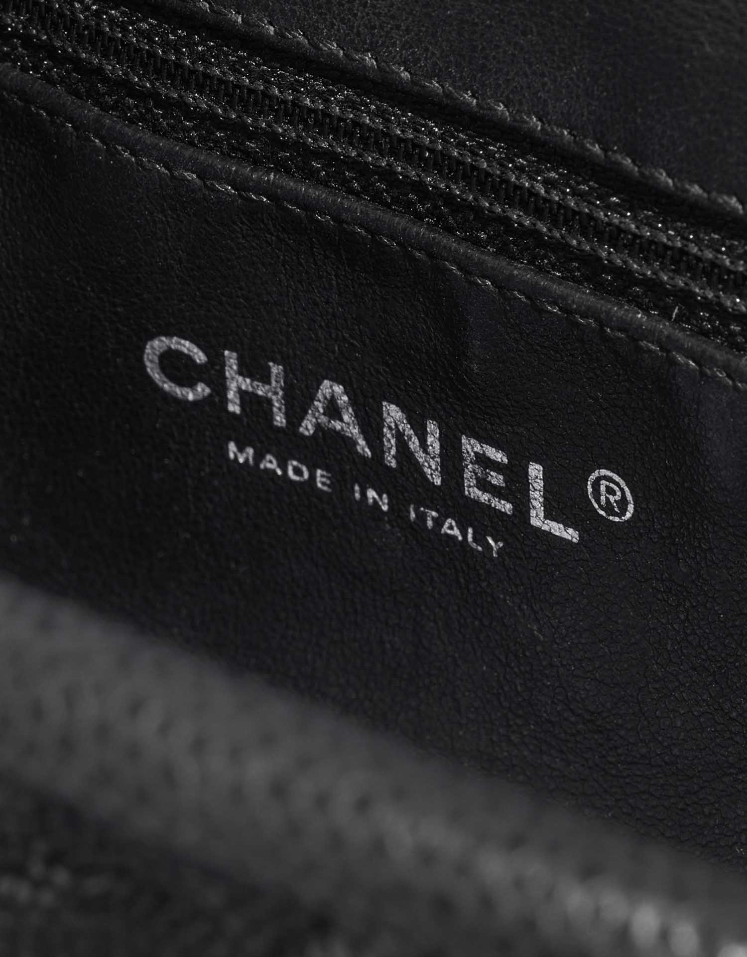 chanel cc chain shoulder bag