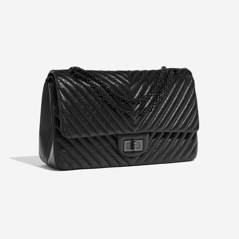 Pre-owned Chanel bag 2.55 Reissue 227 Aged Calf SO Black Black Side Front | Sell your designer bag on Saclab.com