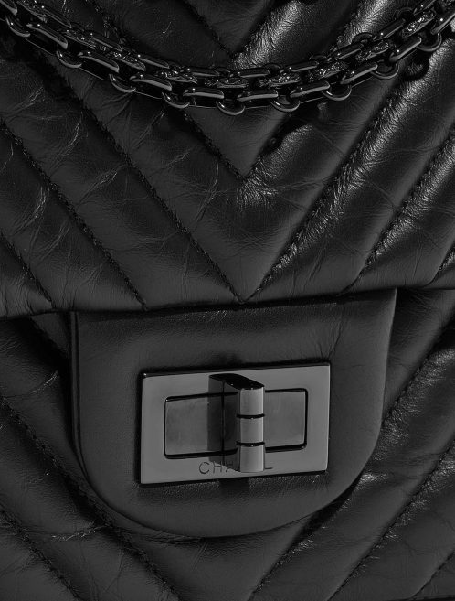 Pre-owned Chanel bag 2.55 Reissue 227 Aged Calf SO Black Black Closing System | Sell your designer bag on Saclab.com