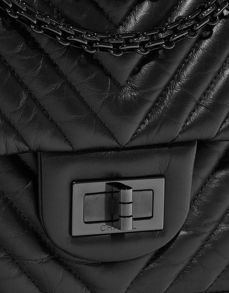 Pre-owned Chanel Tasche 2.55 Reissue 227 Aged Kalbsleder SO Schwarz Schwarz Side Front | Verkaufen Sie Ihre Designer-Tasche auf Saclab.com