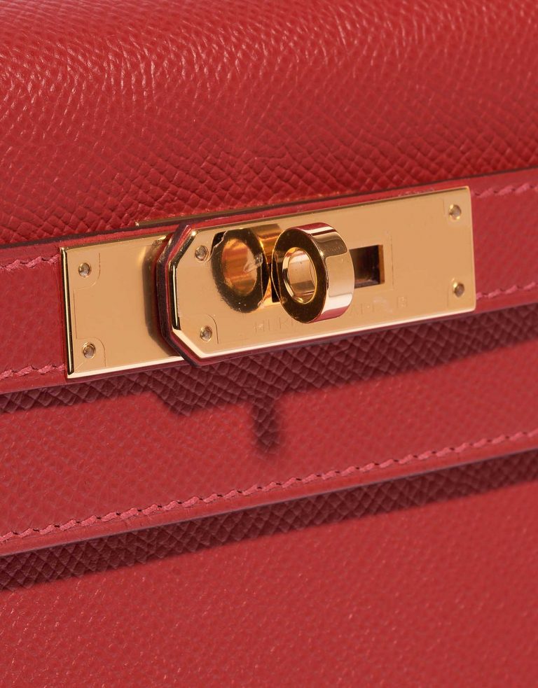 Pre-owned Hermès bag Kelly 28 Epsom Rouge Casaque Red Front | Sell your designer bag on Saclab.com
