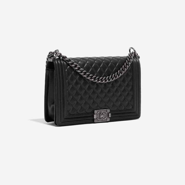 Pre-owned Chanel bag Boy New Medium Lamb Black Black Side Front | Sell your designer bag on Saclab.com