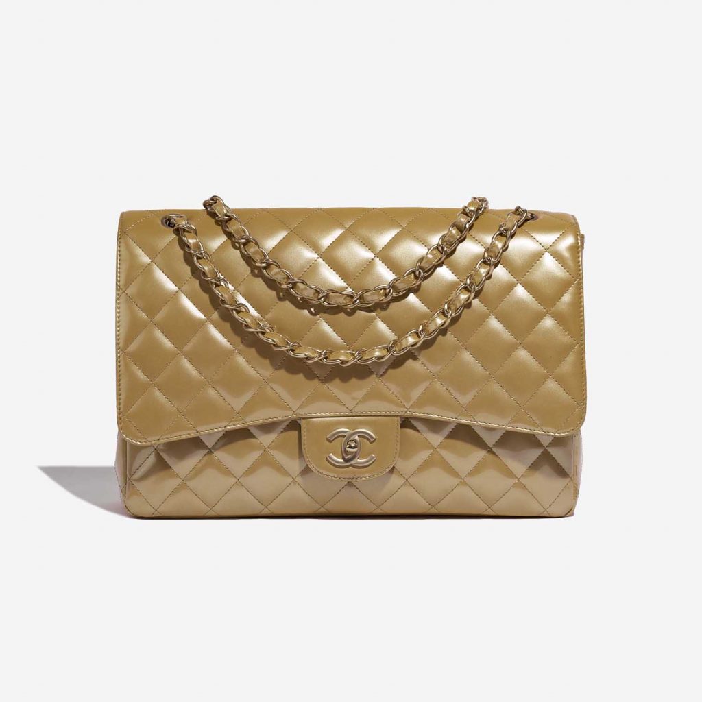 Chanel Timeless Maxi Patent Leather Beige | SACLÀB