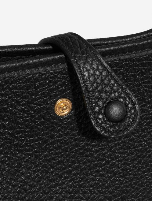 Gebrauchte Hermès Tasche Evelyne 16 Taurillon Clemence Schwarz Schwarz Verschluss-System | Verkaufen Sie Ihre Designer-Tasche auf Saclab.com