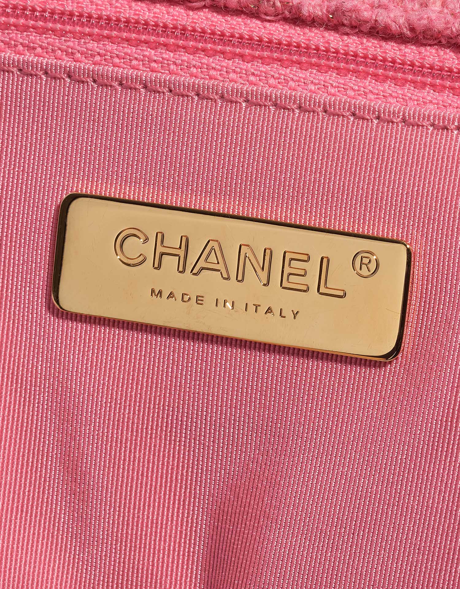 Pre-owned Chanel bag 19 Flap Bag Tweed Light Rosé Rose Logo | Sell your designer bag on Saclab.com
