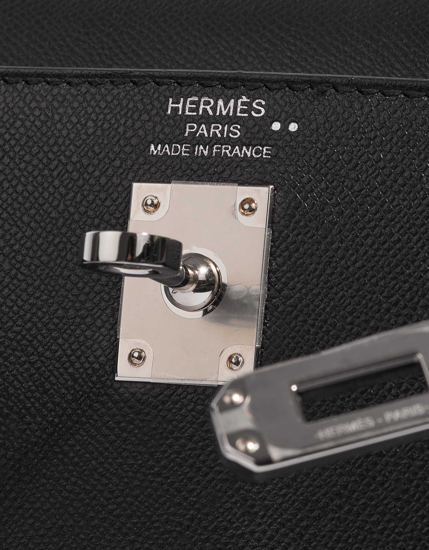 Pre-owned Hermès bag Kelly Touch 25 Veau Madame / Niloticus Crocodile Black Black Logo | Sell your designer bag on Saclab.com