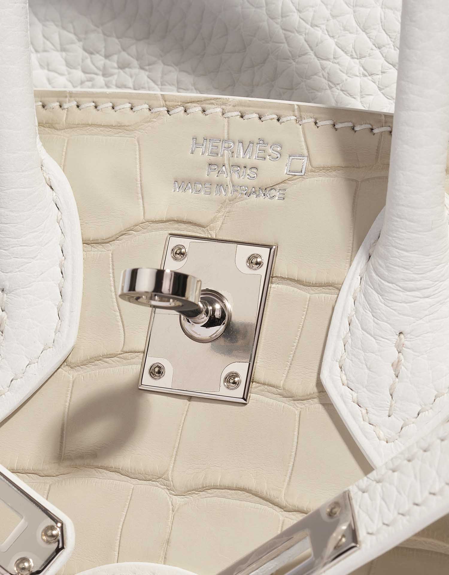 Gebrauchte Hermès Tasche Birkin 20 Faubourg Matte Alligator / Togo / Epsom / Swift Weiß / Beton / Orange H / Blue Brume / Craie Beige, White Logo | Verkaufen Sie Ihre Designer-Tasche auf Saclab.com