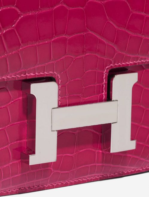 Pre-owned Hermès bag Constance 18 Alligator Framboise Pink Closing System | Sell your designer bag on Saclab.com