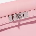 Pre-owned Hermès bag Kelly Cut Clutch Swift Rose Sakura Rose Closing System | Sell your designer bag on Saclab.com