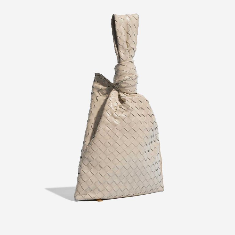 Gebrauchte Bottega Veneta Tasche Twist Medium Lammleder Chalk Beige Side Front | Verkaufen Sie Ihre Designer-Tasche auf Saclab.com