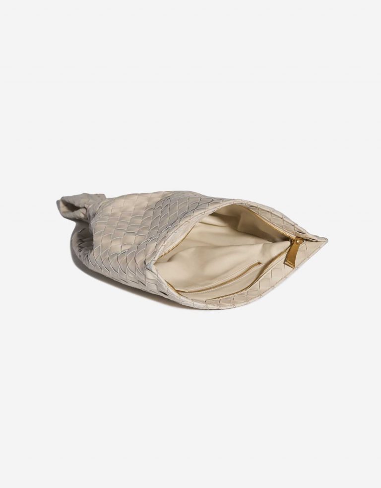 Gebrauchte Bottega Veneta Tasche Twist Medium Lammleder Chalk Beige Inside | Verkaufen Sie Ihre Designer-Tasche auf Saclab.com