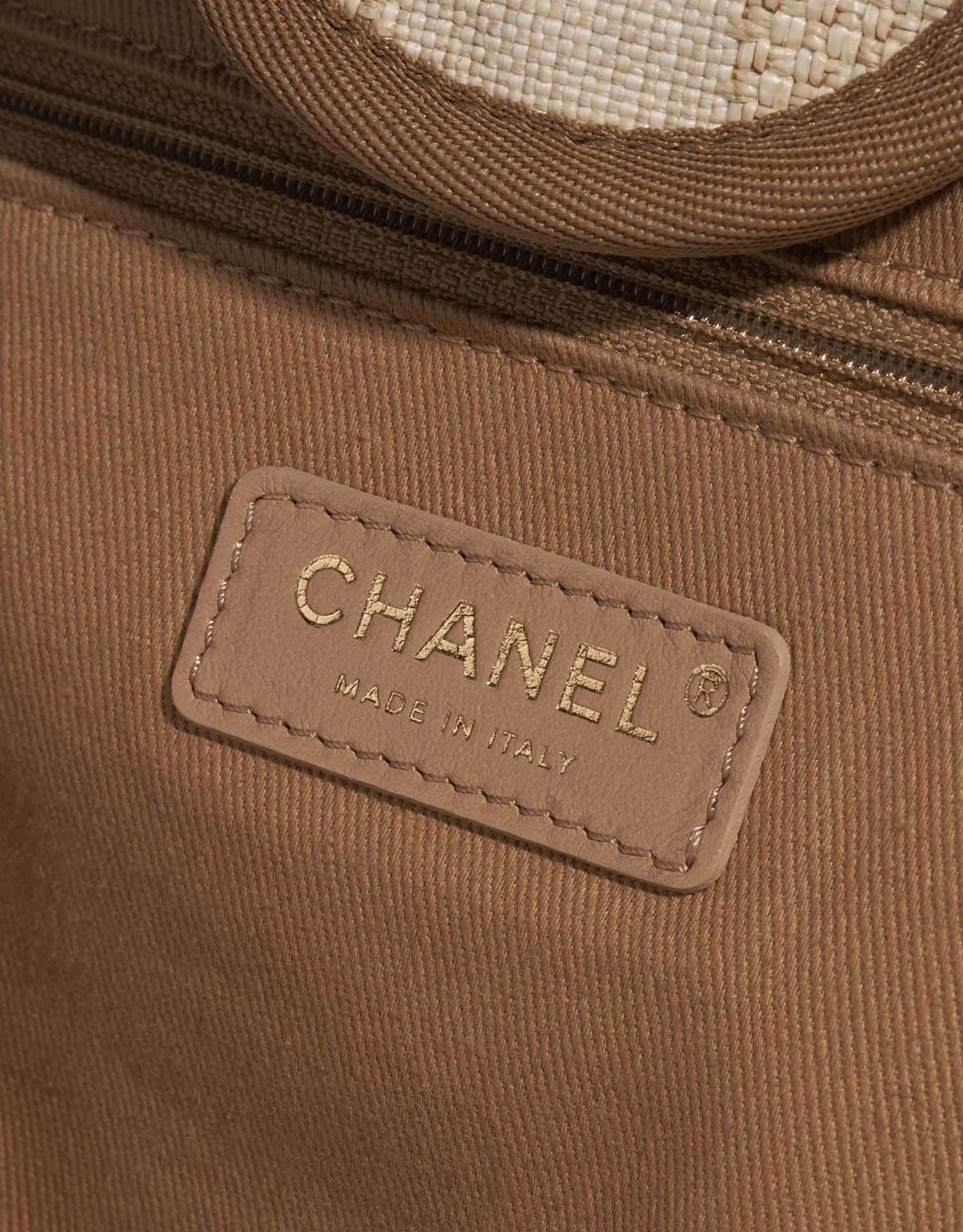 Pre-owned Chanel bag Deauville Medium Canvas Beige Beige Logo | Sell your designer bag on Saclab.com