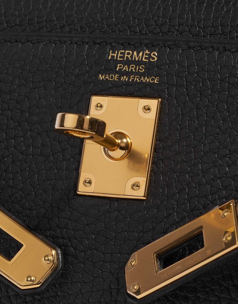 Pre-owned Hermès bag Kelly 25 Togo Black Black Logo | Sell your designer bag on Saclab.com