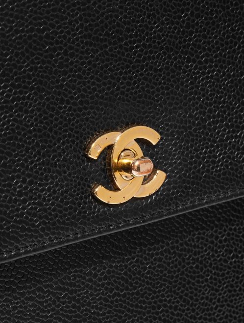Pre-owned Chanel bag Timeless Handle Medium Caviar Black Black Closing System | Sell your designer bag on Saclab.com