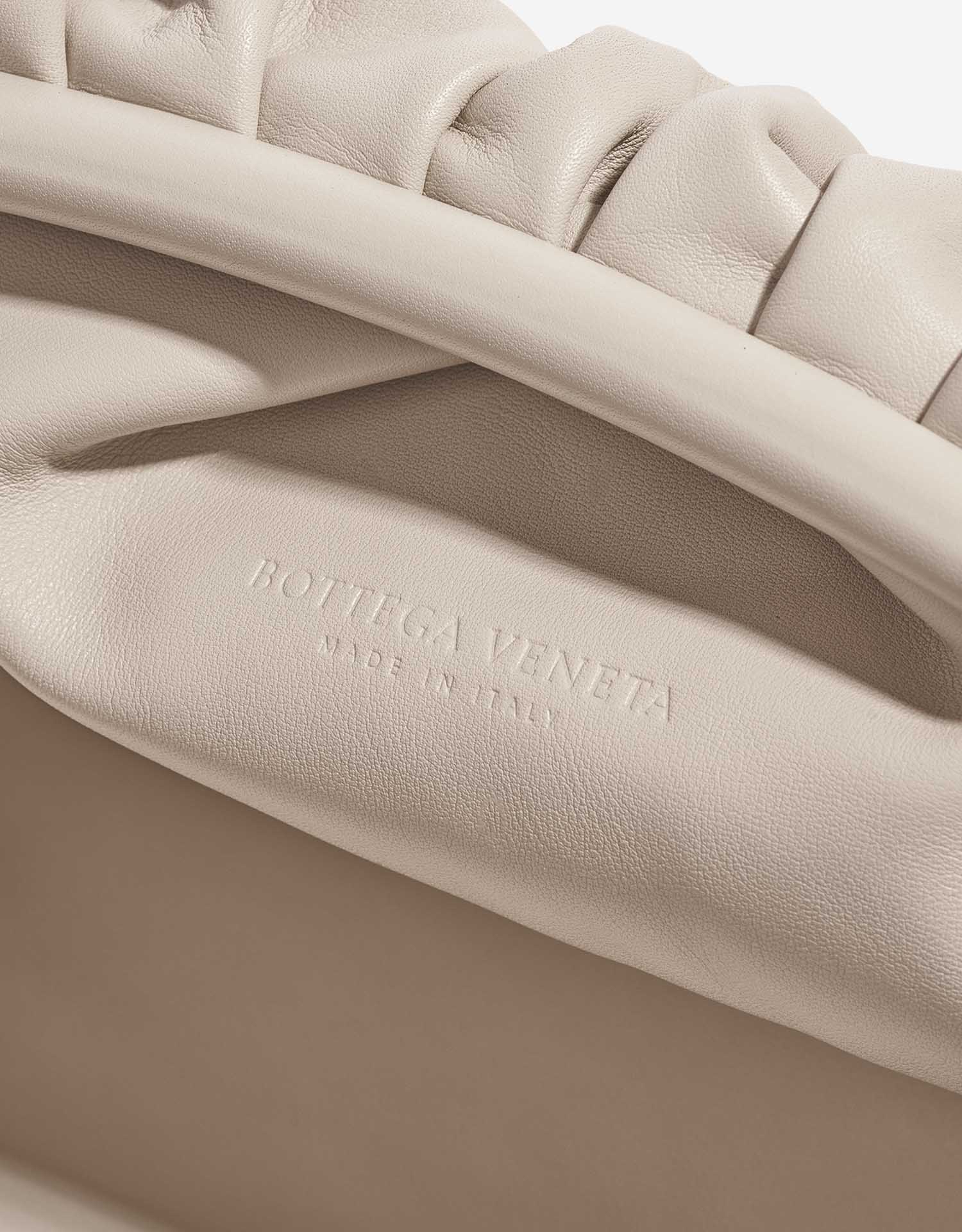 Pre-owned Bottega Veneta bag Pouch Calf Plaster Beige Logo | Sell your designer bag on Saclab.com