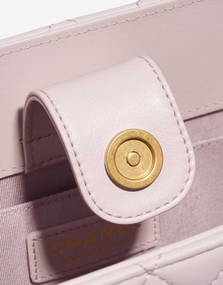 Pre-owned Chanel Tasche 19 Kameratasche Kalbsleder Lavender Pink Front | Verkaufen Sie Ihre Designer-Tasche auf Saclab.com