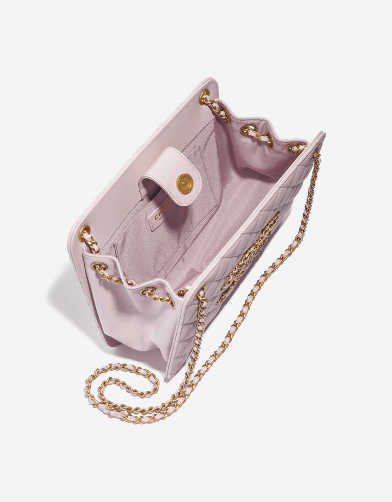 Occasion Chanel sac 19 Camera Bag Calf Lavender Pink Inside | Vendez votre sac de créateur sur Saclab.com