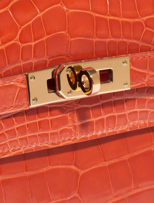 Pre-owned Hermès bag Kelly Long Wallet Alligator Orange Poppy Orange Closing System | Sell your designer bag on Saclab.com