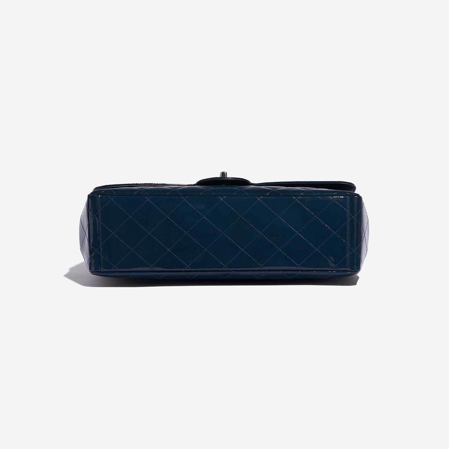 Sac Chanel d'occasion Classique Maxi Patent Leather Marine Blue Bottom | Vendez votre sac de créateur sur Saclab.com