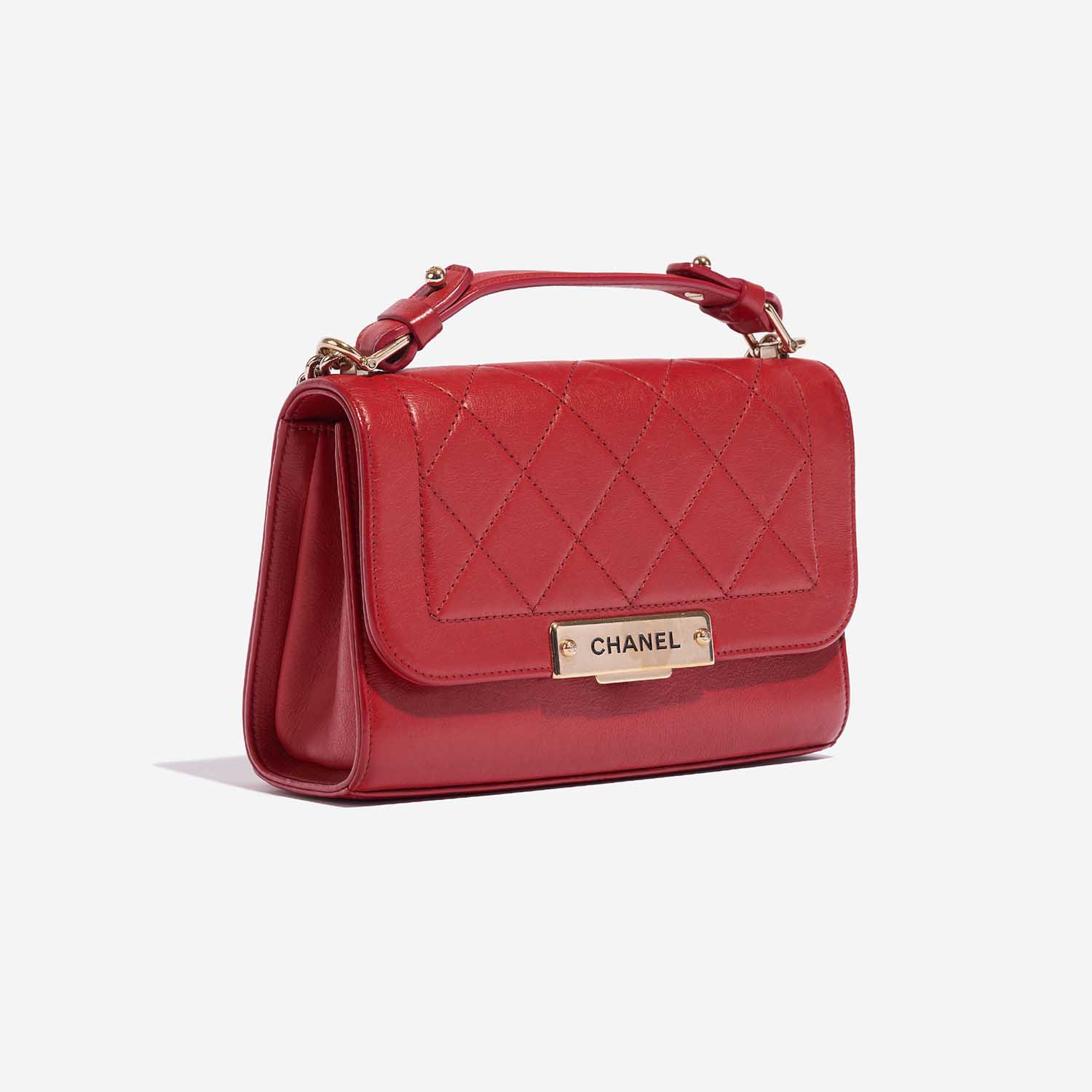 Pre-owned Chanel bag Flap Bag Handle Lamb Red Red Side Front | Sell your designer bag on Saclab.com
