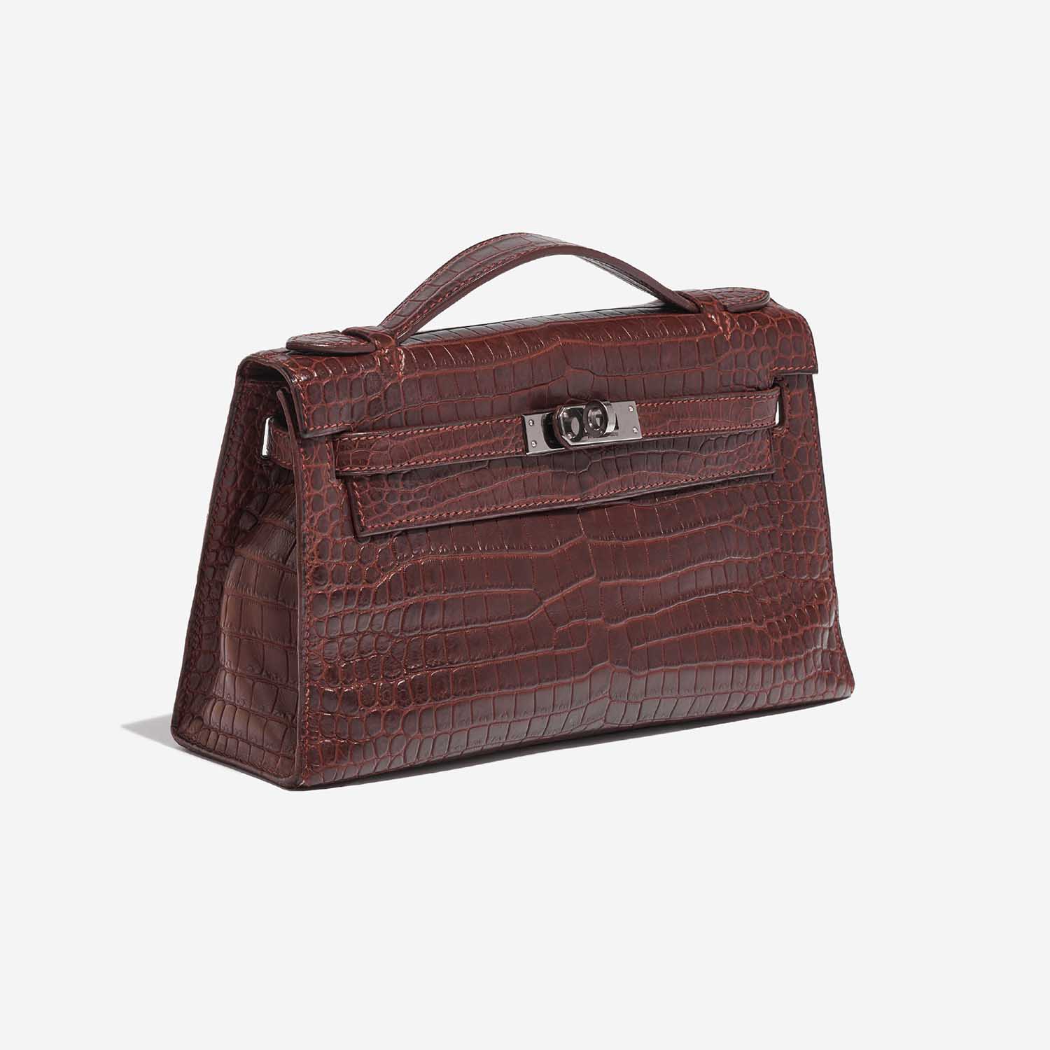 Pre-owned Hermès bag Kelly Pochette Alligator Bourgogne Red Side Front | Sell your designer bag on Saclab.com