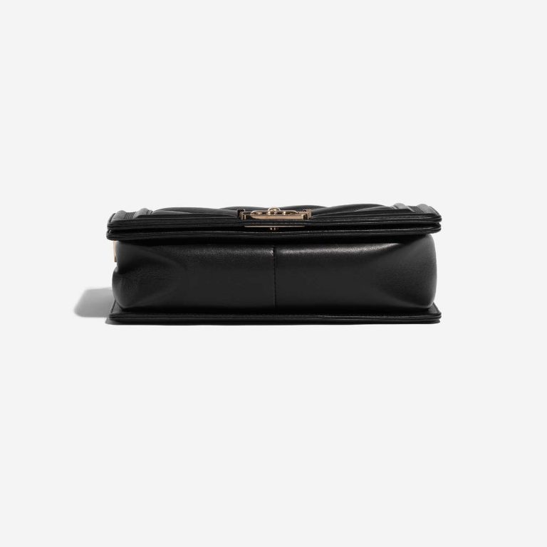 Pre-owned Chanel bag Boy New Medium Calfskin Black Black Bottom | Sell your designer bag on Saclab.com