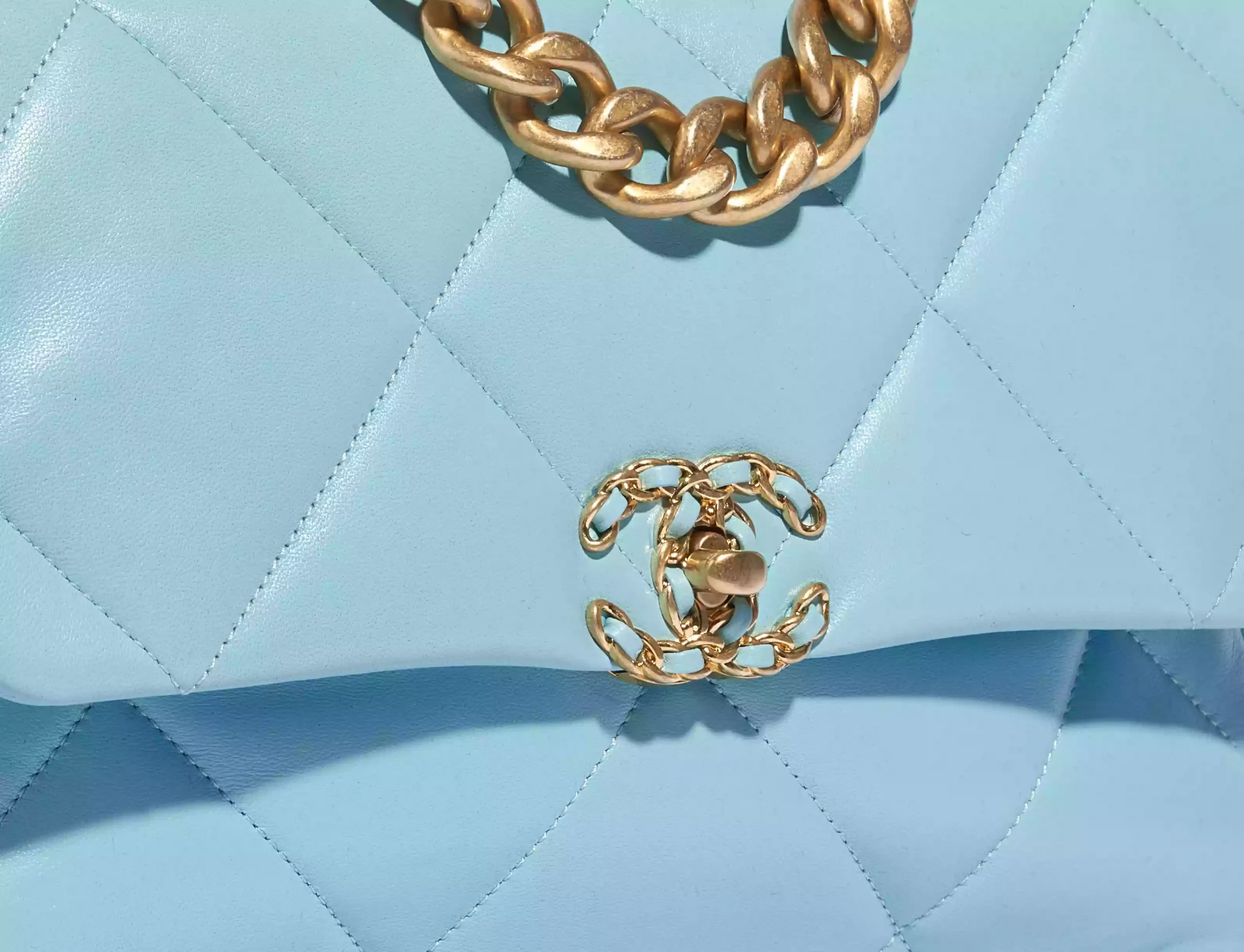 Pre-owned Chanel 19 Flap Bag Light Blue Gold Hardware