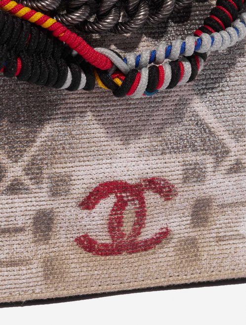 Pre-owned Chanel bag Boy Old Medium Fabric Beige Beige Closing System | Sell your designer bag on Saclab.com