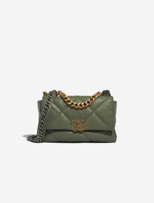 Pre-owned Chanel bag 19 Flap Bag Lamb Green Green Front | Sell your designer bag on Saclab.com